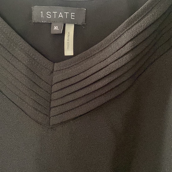 Cute top - Picture 3 of 3